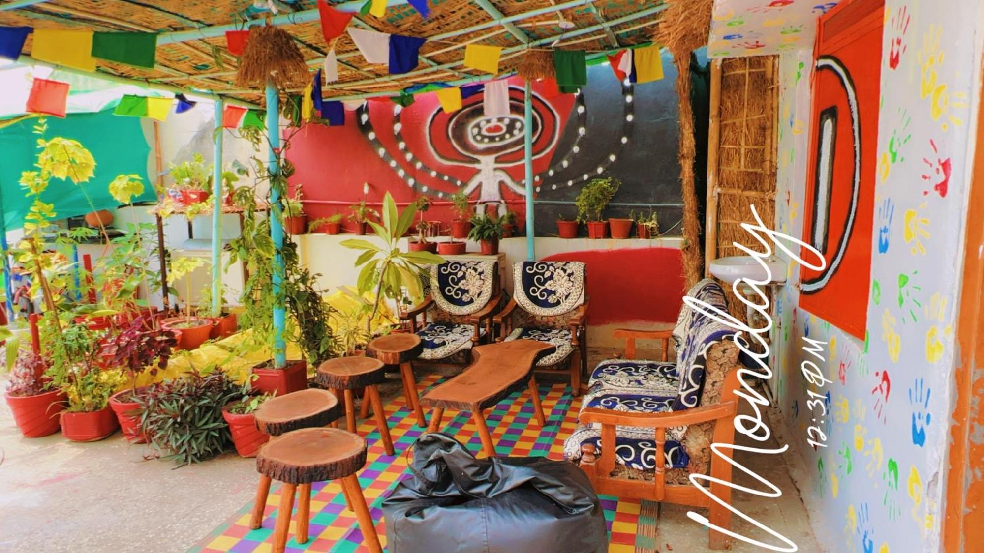Auberge de jeunesse Pause à Ujjain Extérieur photo